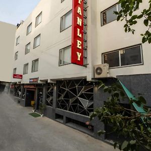 Hotel Stanley-Near Delhi Airport